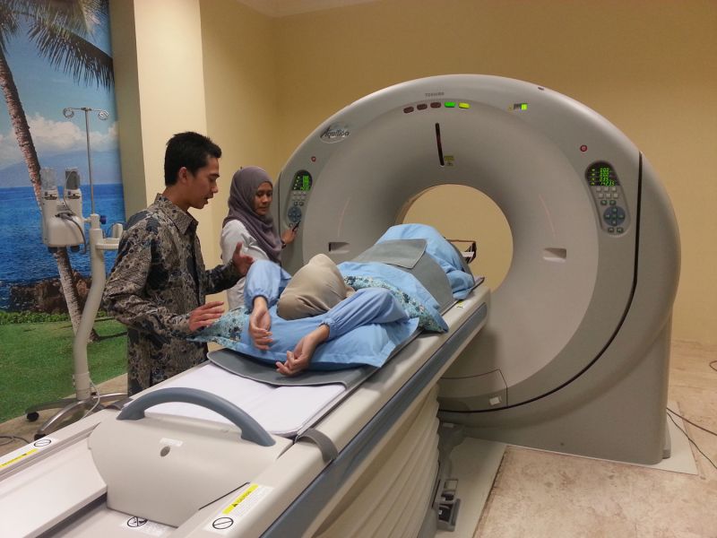 قد حصلت سهولة CT Scan  للمستشفي جامعة محمدية مالانج علي