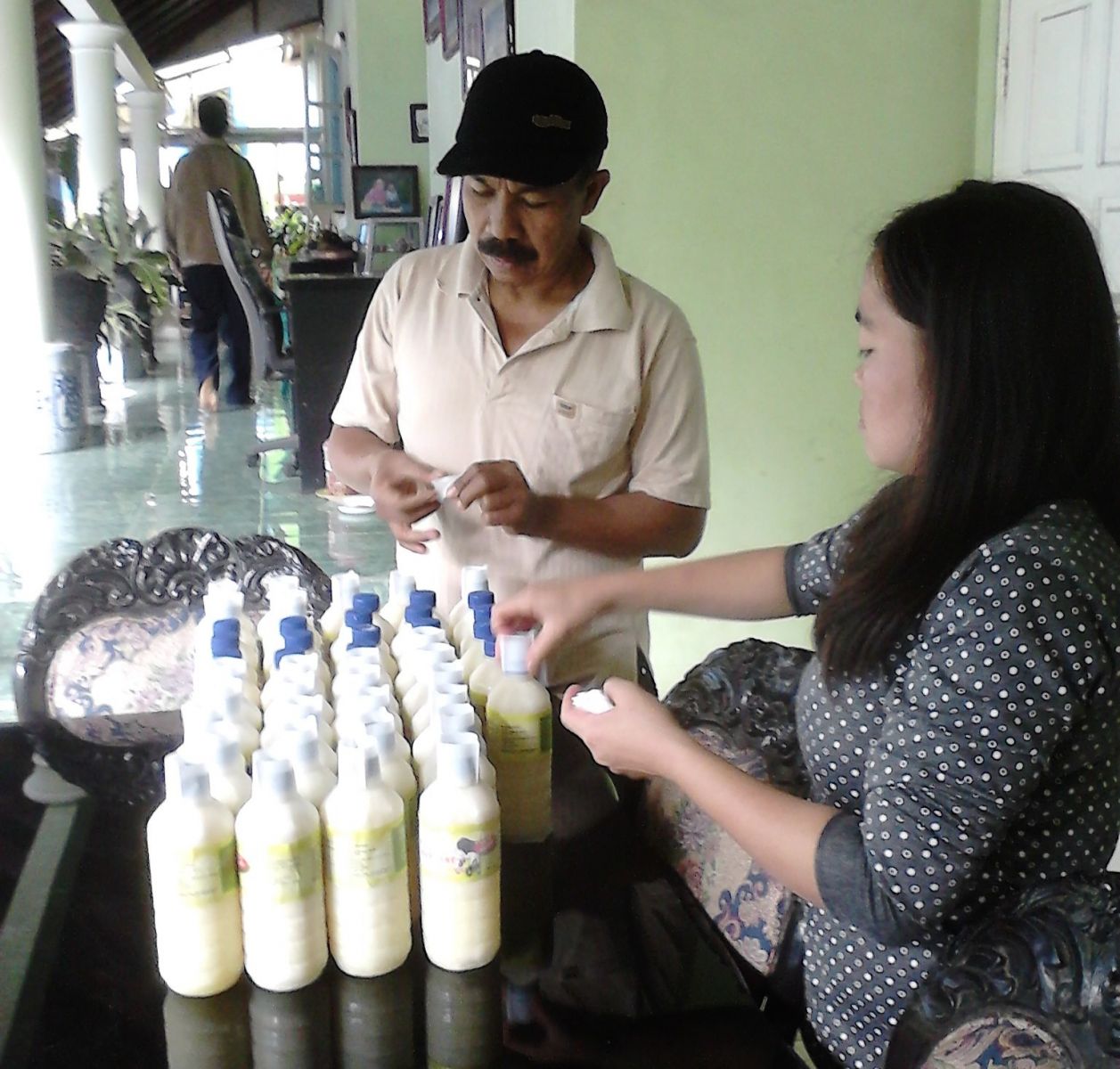 RESEARCH PRODUCTS: Breeders packs fermented goat milk which is a product of UMM lecturer research.