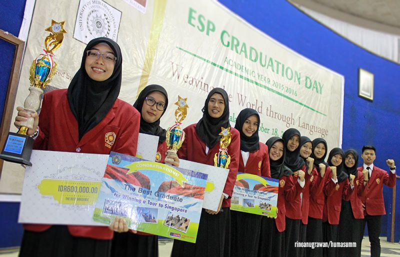 Para peraih nilai terbaik ESP dan TAEP tingkat Fakultas berfoto bersama usai GK ESP, Minggu (18/10) di