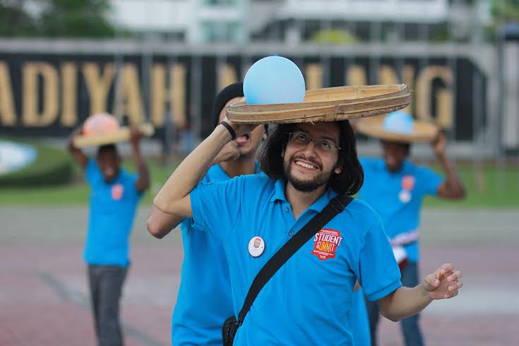   Hundreds of international students gather in University of Muhammadyah Malang, Monday (16/11).