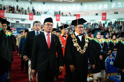 Penasihat Presiden di Wisuda UMM: Semua Harus Siap Berubah di Era Digital