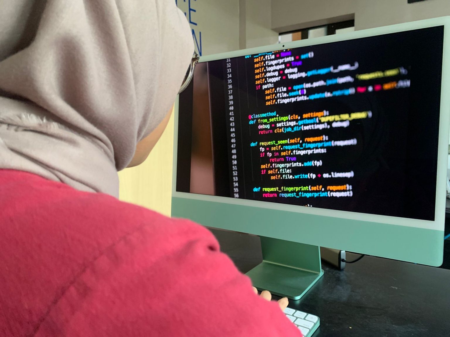 Pro-Kontra Coding Diajarkan di Sekolah, Ternyata UMM Sudah Jalankan Program Serupa - KlikMu.co - UMM dalam Berita Koran Online