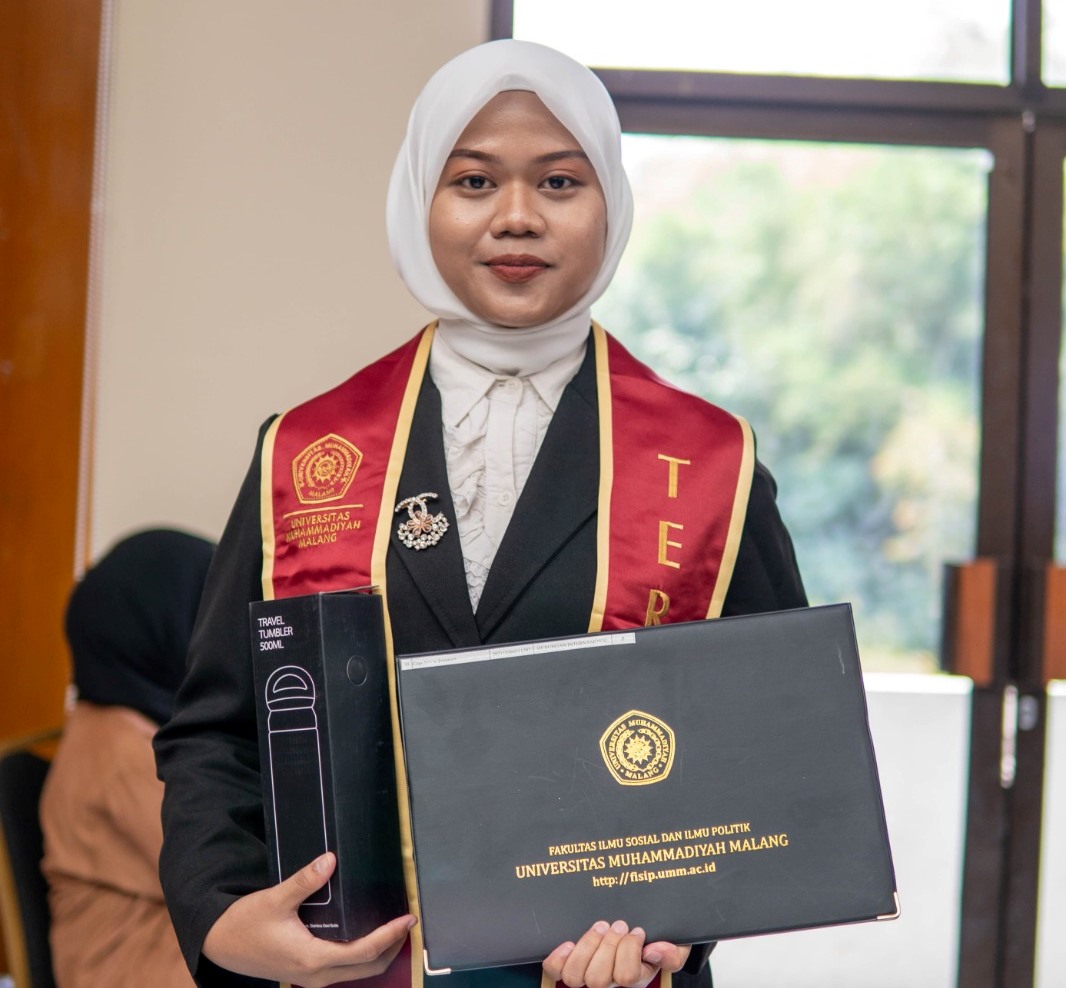 Wisudawan Berprestasi UMM Cepi Novia Tristantri: Juara Esai dan Semifinalis Bisnis Plan Nasional