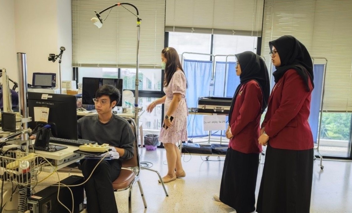 Two students of the Physiotherapy Study Program, Faculty of Health Sciences (FHS), University of