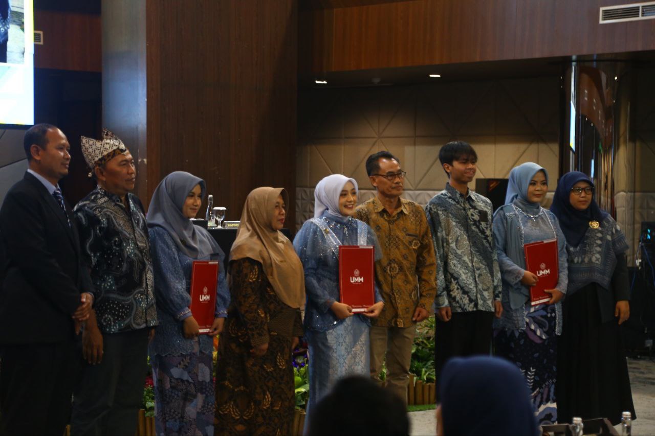 The University of Muhammadiyah Malang (UMM) held the 27th Professional Pledge and Inauguration of Nurses 