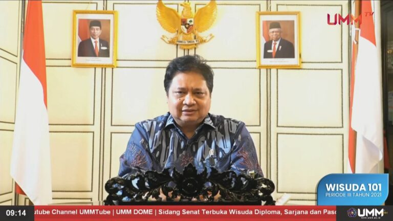 Airlangga Hartarto Tekankan Transformasi Ekonomi di Wisuda UMM