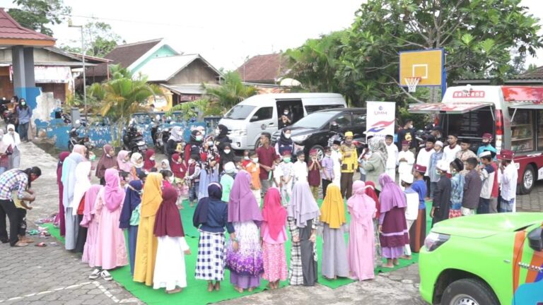 Bakti Sosial UMM di Wilayah Korban Gempa Tirtoyudo