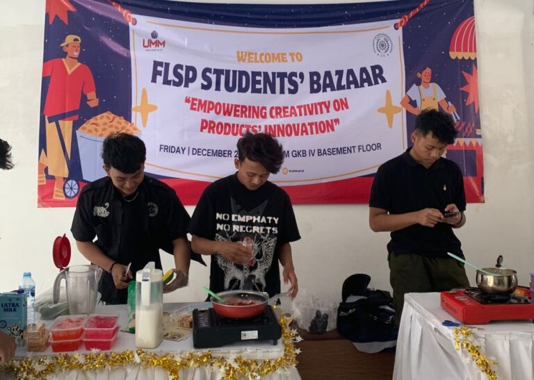 Bazaar FLSP, Cara UMM Tingkatkan Skill Bahasa Mahasiswa