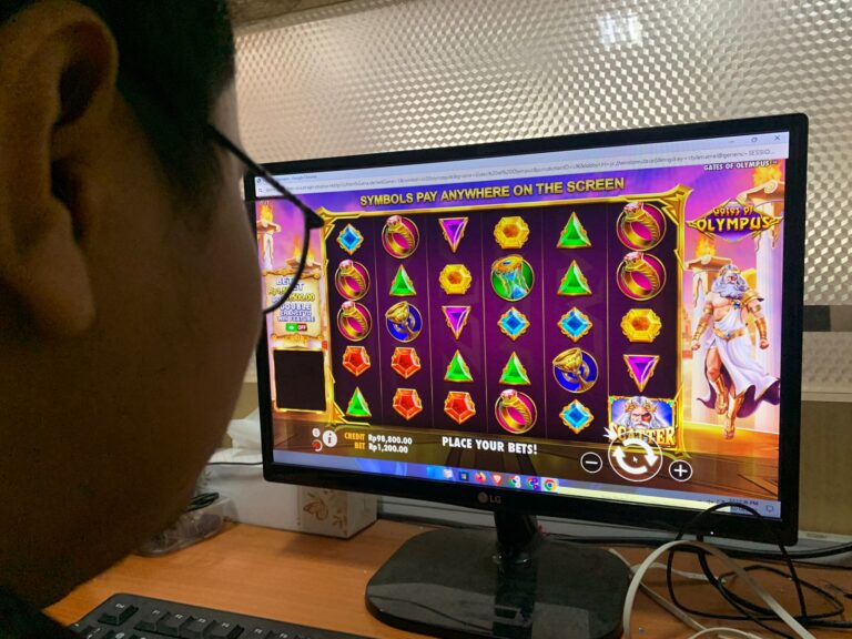 Dosen UMM Beri Cara Atas Kecanduan Judi Online