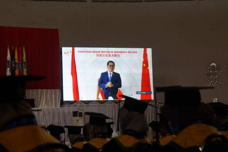 Dubes Indonesia untuk RRT Ajak Wisudawan UMM Ambil Peran di Ekonomi Digital