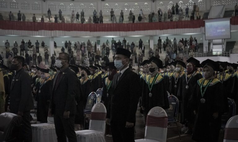 Dubes Jepang untuk Indonesia Bekali Wisudawan UMM Hadapi Tantangan Internasional