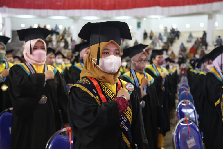 Dubes Turki Soroti Tantangan Dunia di Wisuda UMM