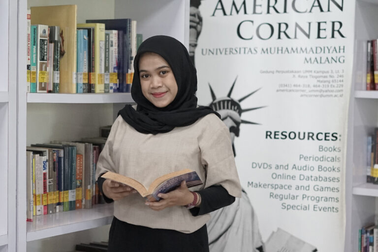 Ini Rahasia Lovie Jadi Wisudawan Terbaik UMM
