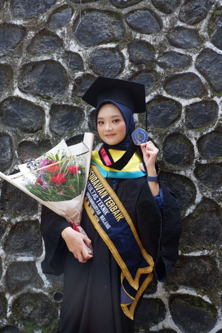 Ini Wisudawan Berprestasi UMM, Bikin Aplikasi hingga Lulus tanpa Skripsi