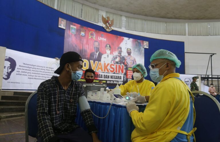 Kodim 0818 Gelar Vaksinasi Massal di UMM