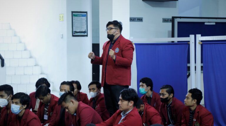 Latihan Kepemimpinan Mahasiswa UMM Wujudkan Generasi Sociopreneur