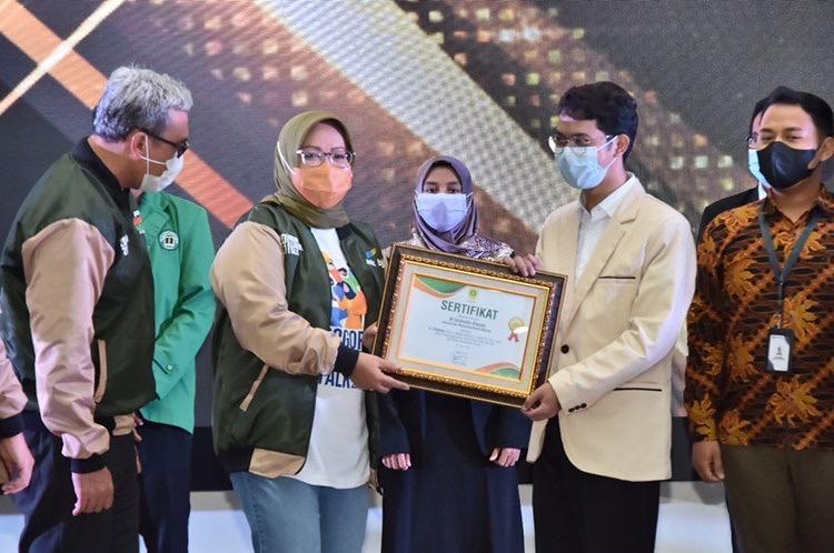 Mahasiswa HI Menangi Lomba Bogor Leaders Talk 2021