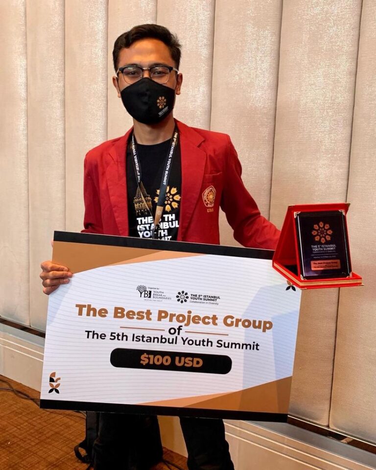 Mahasiswa UMM Ini Menangi Penghargaan di Istanbul Youth Summit