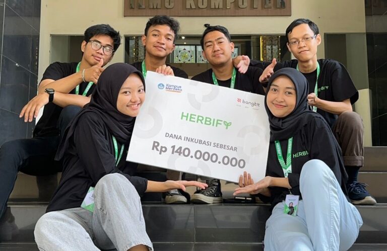 Mahasiswa UMM Kembangkan Aplikasi Deteksi Khasiat Tumbuhan Herbal