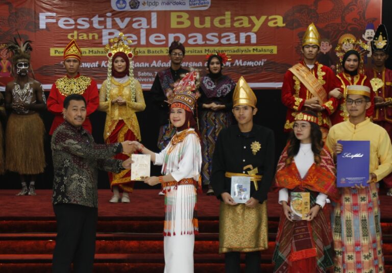 Meriahnya Festival Budaya Tutup Pertukaran Mahasiswa Merdeka UMM