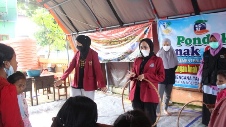 Mobil KaCa Hibur Anak-Anak Korban Longsor Nganjuk