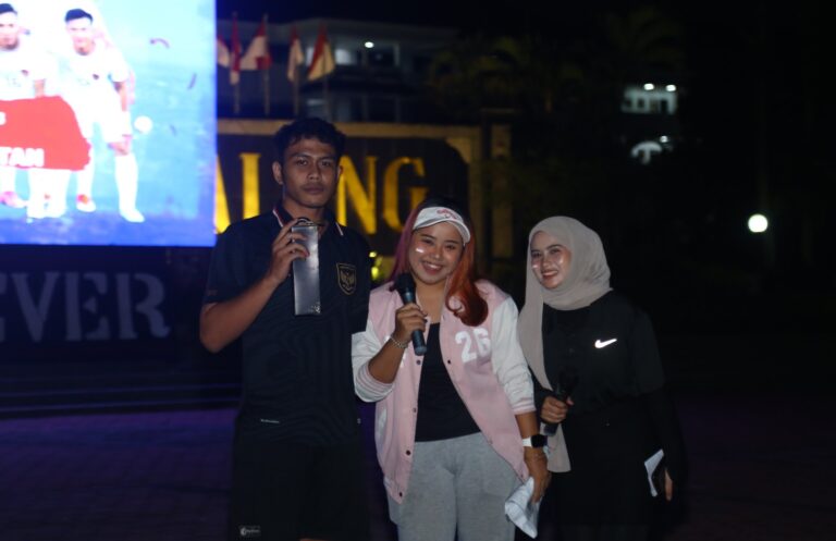 Nobar Semifinal AFC Timnas di Helipad UMM, Ramai dan Penuh Doorprize