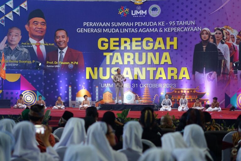 Rektor UMM Persembahkan Puisi Kebangsaan