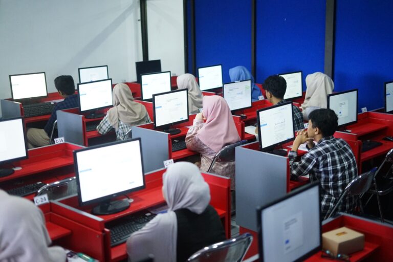 Ribuan Siswa Ikut UTBK, Berebut Kursi Jadi Gen 25 UMM