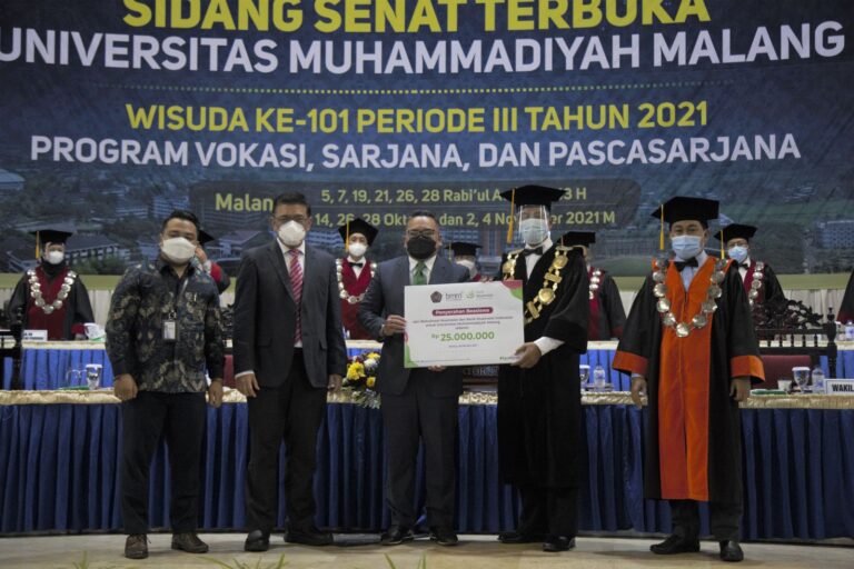 UMM-Bank Muamalat Teken Kerjasama di Wisuda 101