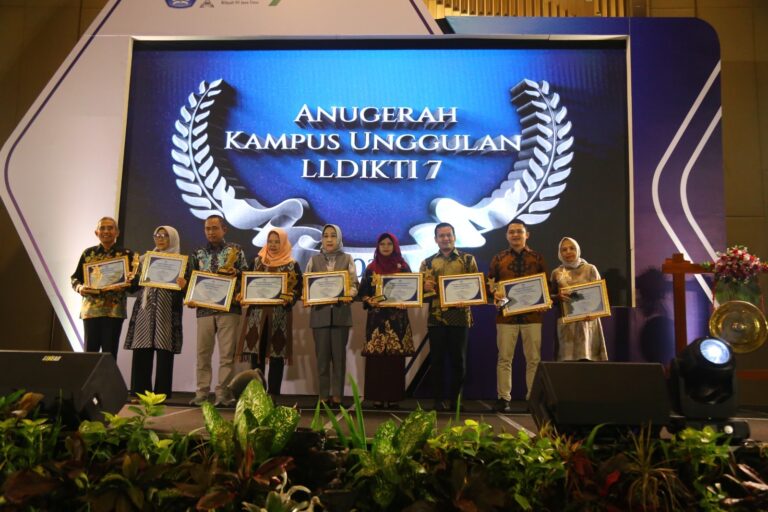 UMM Borong Anugerah Kampus Unggulan LLDikti Jatim