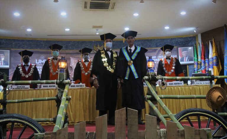 UMM Kukuhkan Guru Besar Peternakan dengan Konsep Koboi