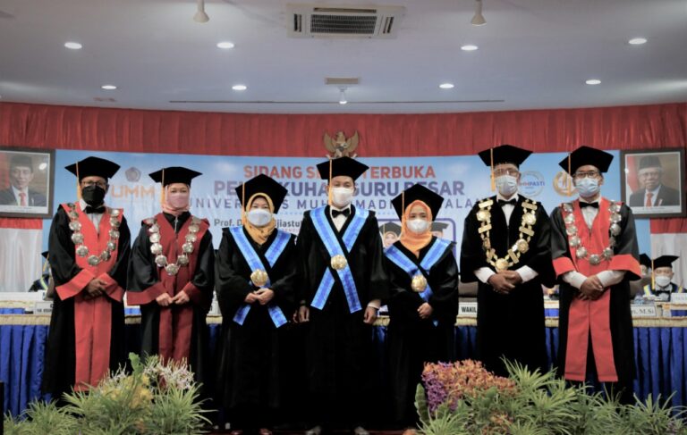 UMM Kukuhkan Tiga Guru Besar Baru FKIP