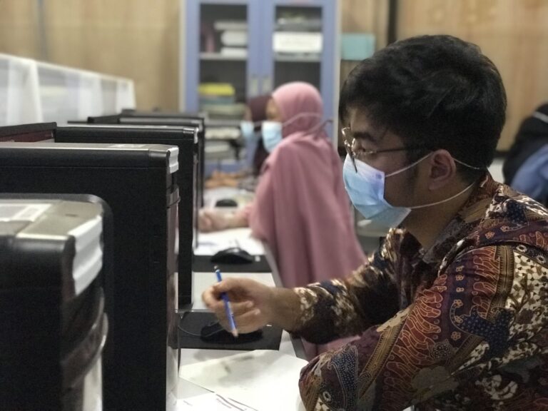 UMM Langsungkan UTBK FK-Farmasi dengan Prokes dan Keamanan Ketat