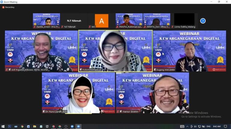 Webinar Civic Hukum UMM Kaji Digital Citizenship dan Pancasila