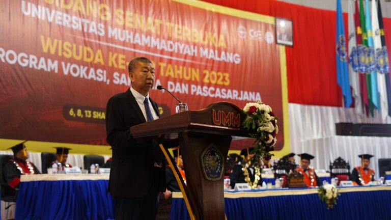Ketua Real Estate Indonesia Berbagi Kiat Sukses ke Wisudawan UMM