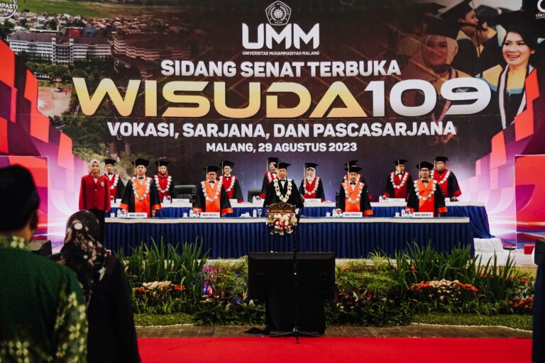 Menkominfo RI Beberkan Skill Hadapi Masa Depan di Wisuda UMM