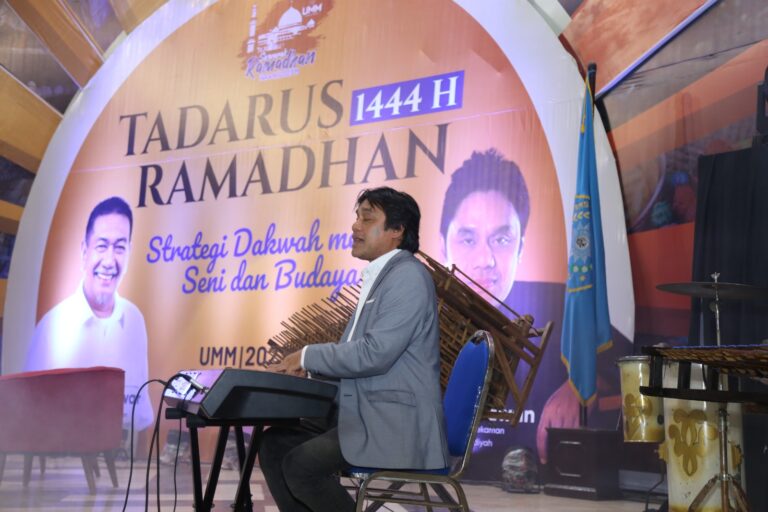 Musisi Senior ini Jelaskan Cara Dakwah dengan Musik di Tadarus Ramadan UMM