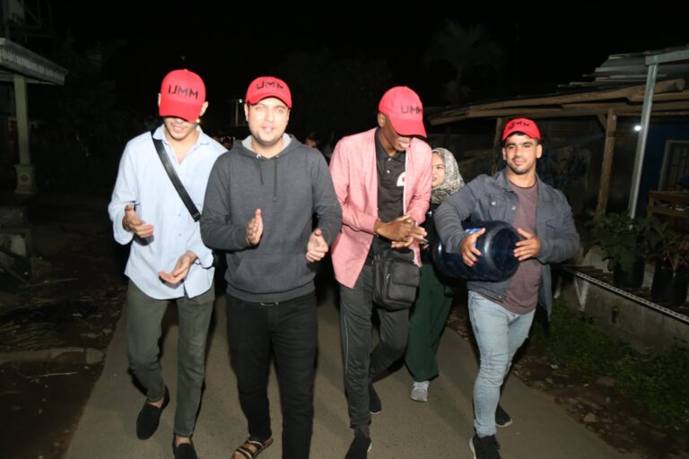 Patrol Sahur Mahasiswa Asing UMM hingga Bagi Sahur Masakan Chef Hotel Berbintang