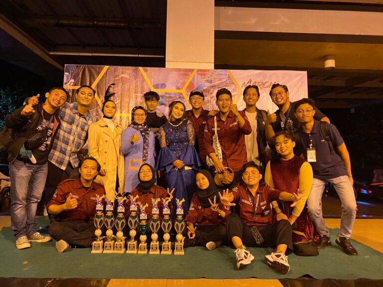 Marching Band UMM Borong Piala di Kompetisi Jatim