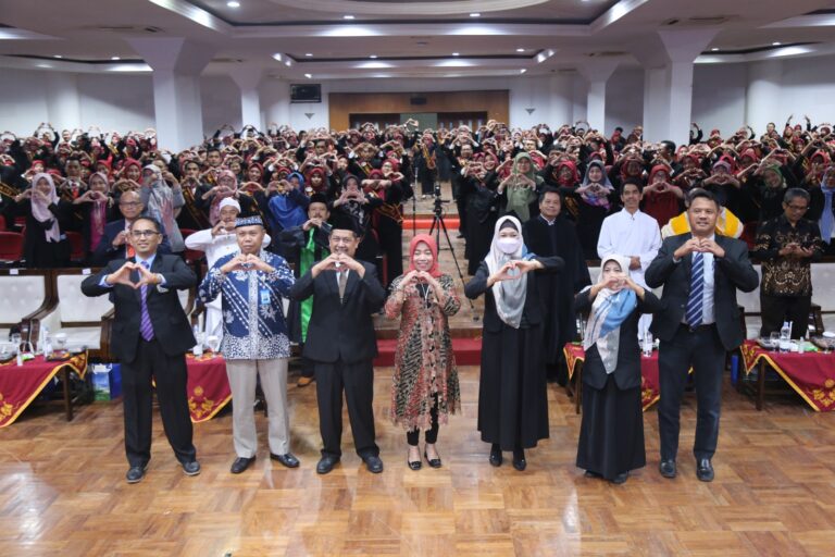 Kukuhkan 1.238 Guru, PPG UMM Pastikan Kemajuan Pendidikan