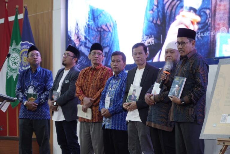 Dua Buku tentang Malik Fadjar Diluncurkan