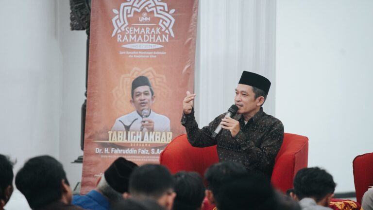 Datangkan Ahli Filsafat Kondang, Tabligh Akbar UMM Beri Tips Raih Level Tertinggi Manusia