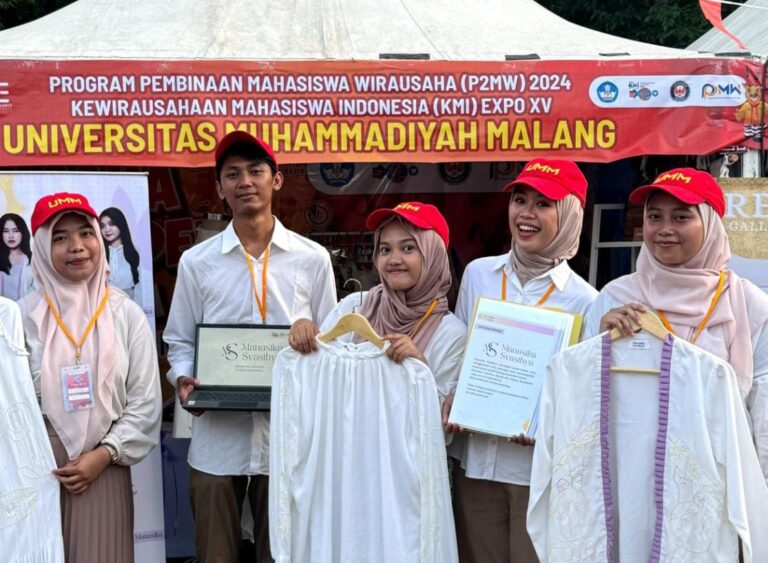 Tim Mahasiswa UMM Kampanyekan Kesehatan Mental lewat Fashion