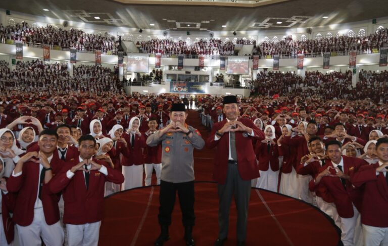 Keren, Pesmaba UMM Ditutup Kapolri