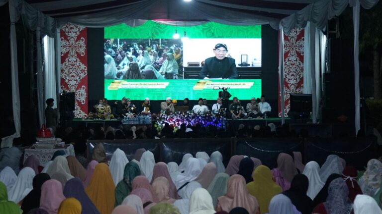 Hadir di Haul Akbar, Muhadjir Ajak Masyarakat Mendoakan Bangsa dan Mendoakan Para Pejuang