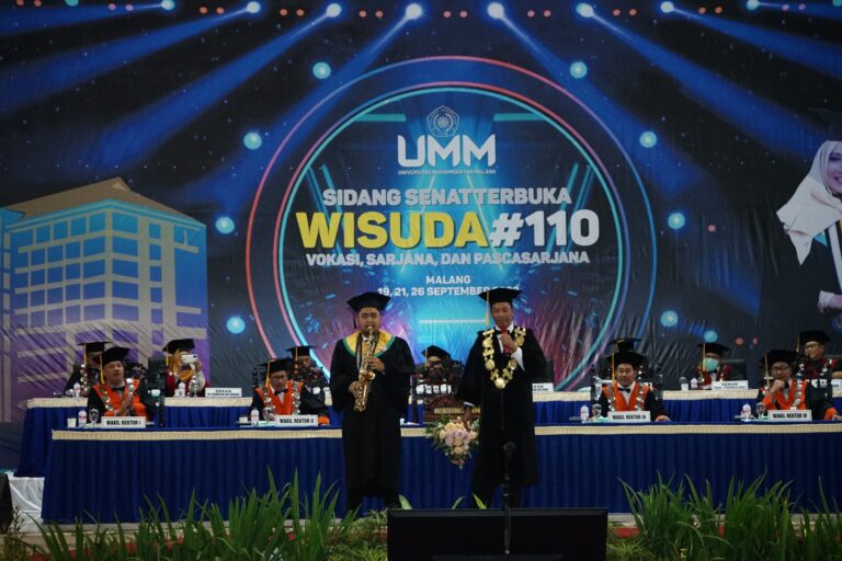 Rektor Bernyanyi hingga Hadirkan CEO Muda, Begini Keseruan Wisuda UMM