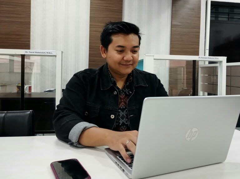 Seorang Anak Lebih Mirip Ayahnya atau Ibunya? Begini Kata Dosen UMM