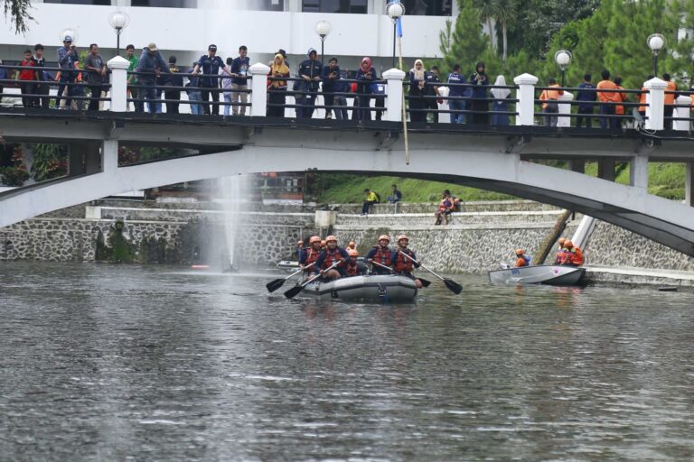 32 Kontingen MDMC Ramaikan Lomba Navigasi Darat dan Penyelamatan Bawah Air