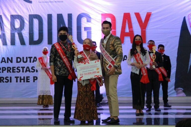 Ana Fauzia Raih Juara 1 Duta Mahasiswa Berprestasi Nasional