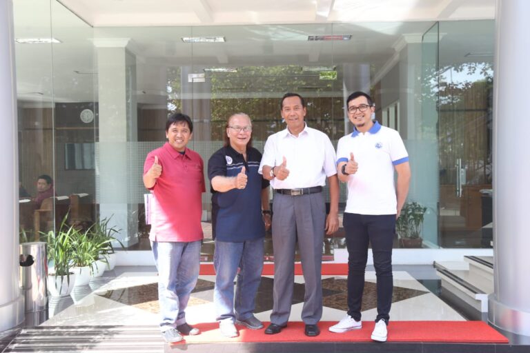 Arema Eratkan Silaturahim dengan Kampus Putih